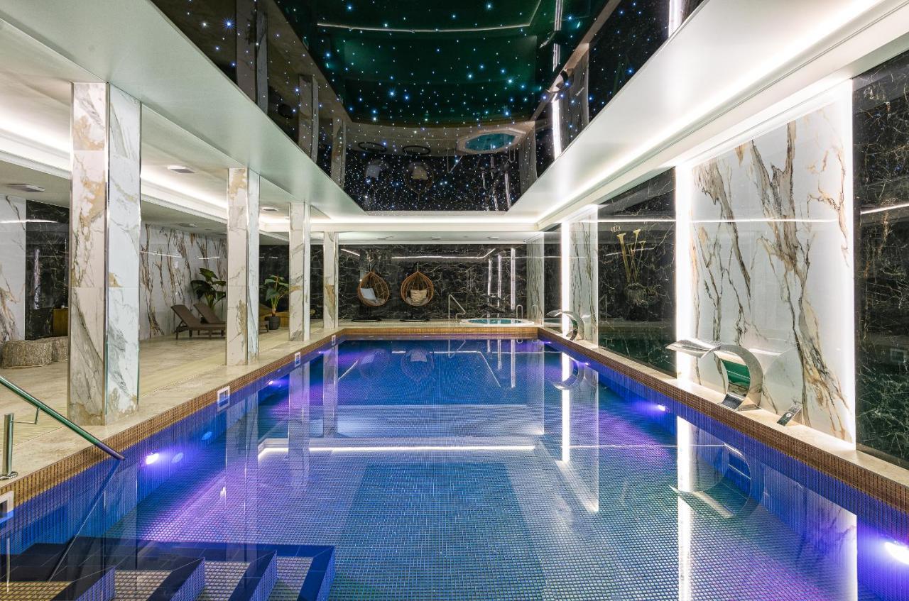 Villa Vis A Vis 트르제삭츠 외부 사진
